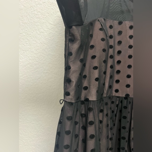Motherhood Maternity Black Velvet Pilka Dot Sheer Sleeve Cocktail Dress L - Picture 4 of 9